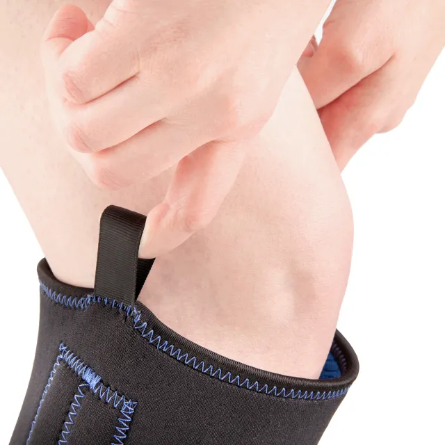 Actimove Sport Knee Stabilizer Adjustable Horseshoe & Stays