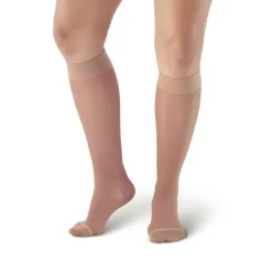 AW 18 Sheer Support Knee Highs 20-30 mmHg