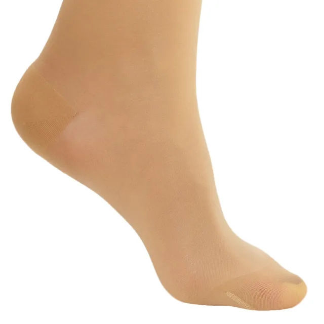 AW 235 Signature Sheer Knee Highs 15-20 mmHg (Sale)