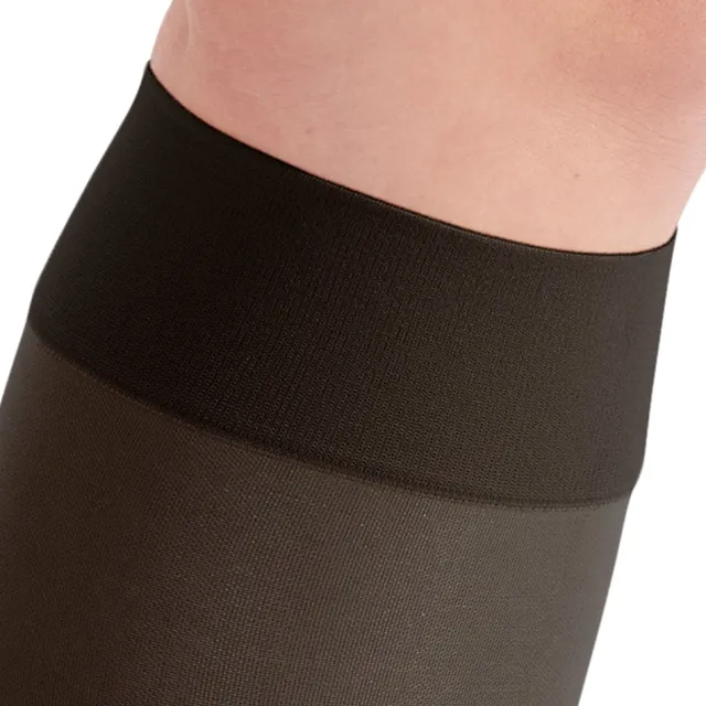 AW 280 Signature Sheer Knee Highs 20-30 mmHg