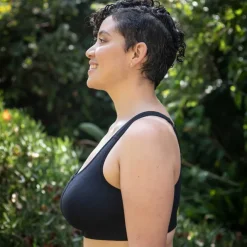 Prairie Wear Hugger Vida Compression Bra