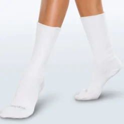 SmartKnit Active Seamless Crew Socks