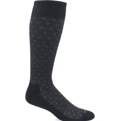 SockWell Men's Featherweight Knee High Socks 15-20 mmHg