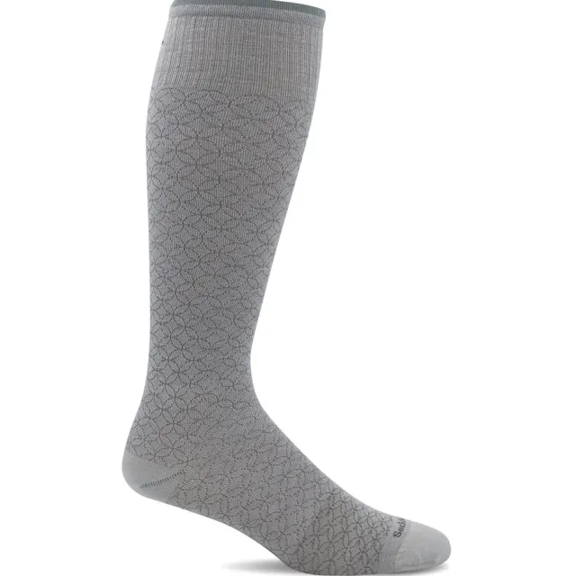 SockWell Women's Featherweight Fancy Knee High Socks 15-20 mmHg